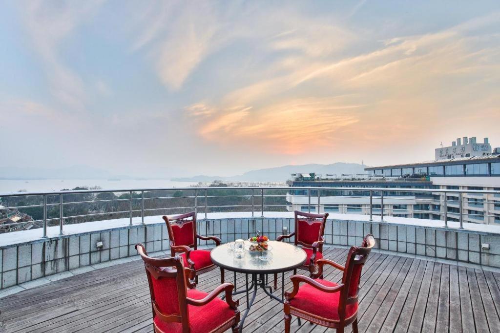 Haihua Hotel Hangzhou Exterior photo